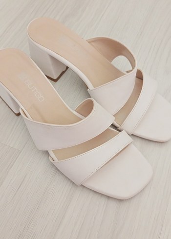 Beyaz Minimalist Blok Topuklu Kadın Sandalet - Görsel 2