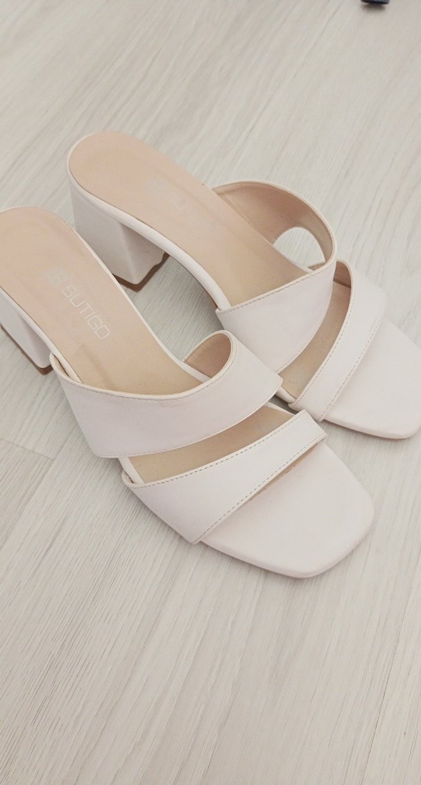 Beyaz Minimalist Blok Topuklu Kadın Sandalet - Görsel 3