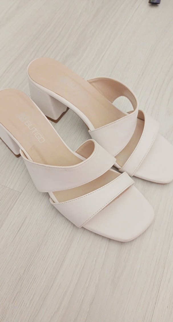Beyaz Minimalist Blok Topuklu Kadın Sandalet - Görsel 2