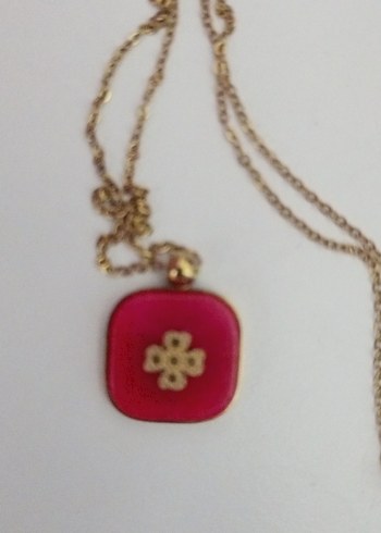 Nakış Detaylı Kırmızı Midi Kolye - Görsel 3