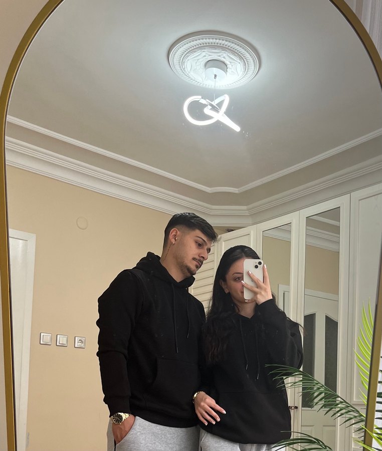 Siyah Kapüşonlu Rahat Kesim Sweatshirt - Görsel 2