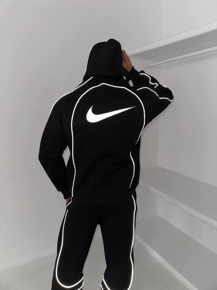 Siyah Yüksek Yakalı Erkek Eşofman Takımı - Görsel 4