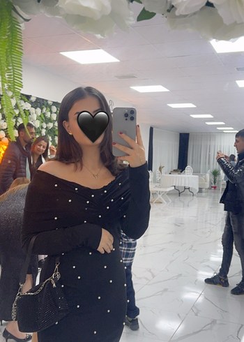 Boncuk Detaylı Siyah Uzun Kollu V Yaka Elbise - Görsel 3