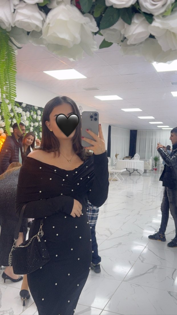 Boncuk Detaylı Siyah Uzun Kollu V Yaka Elbise - Görsel 3