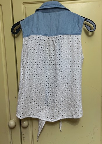 Düğmeli Kot Detaylı Kolsuz Mini Gömlek - Görsel 3