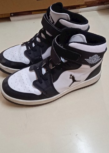 Beyaz Siyah Bağcıklı Basketbol Ayakkabısı - Görsel 2