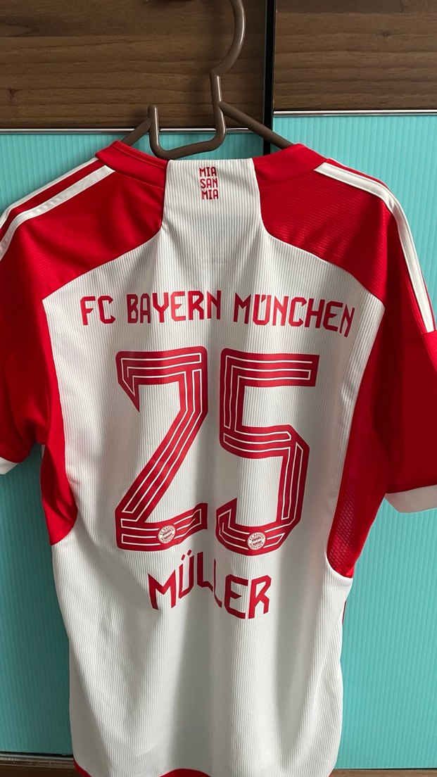 Orijinal Bayern Münih 23-24 Sezonu İç Saha Müller Forması - Görsel 2