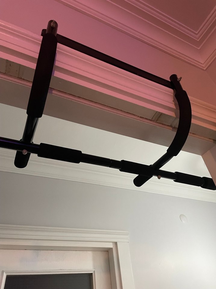 Kapı Üstü Siyah Askı Barı - Görsel 2