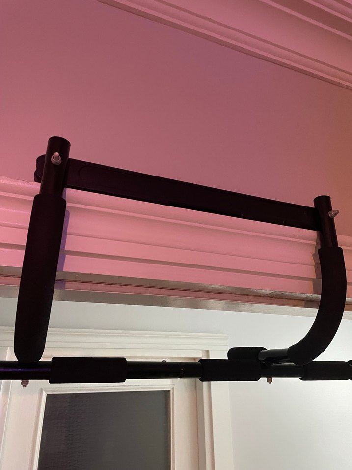 Kapı Üstü Siyah Askı Barı - Görsel 3