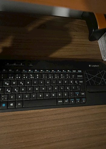 Logitech Siyah Kablosuz USB Girişi Olan Klavye - Görsel 3