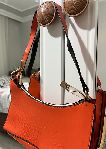 Kilitli Parlak turuncu  Deri Kadın Çanta - Görsel 2