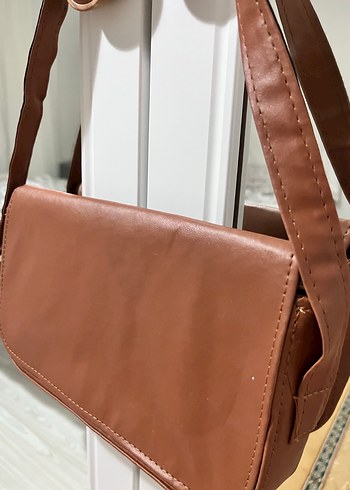 Kahverengi Deri Kadın Omuz Çantası - Görsel 2