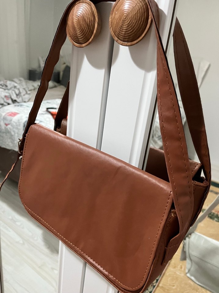 Kahverengi Deri Kadın Omuz Çantası - Görsel 3