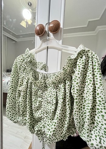 Yeşil Leopar Desenli Kısa Keten Bluz - Görsel 3