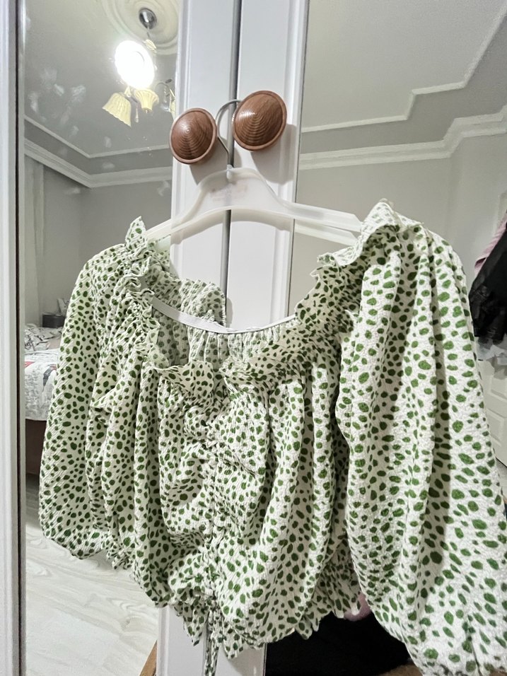 Yeşil Leopar Desenli Kısa Keten Bluz - Görsel 3