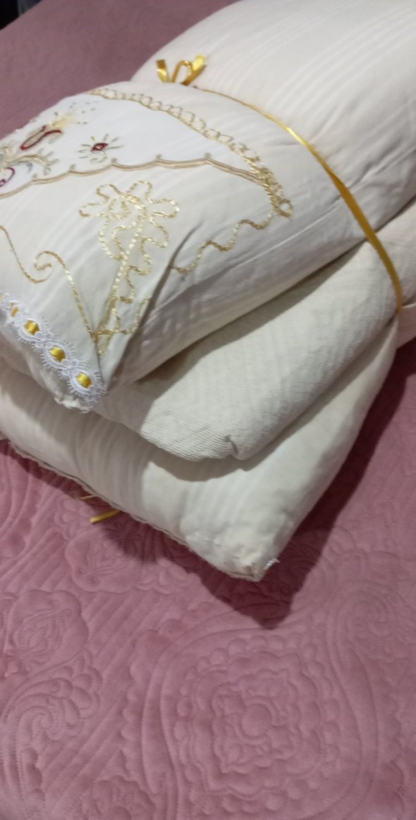 İşlemeli Krem Çift kişilik pike ve yastık - Görsel 3