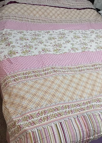 Pembe Desenli Nevresim ve Yorgan - Görsel 3