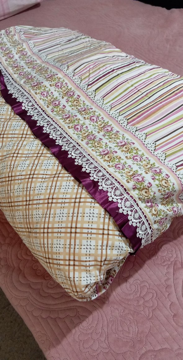 Pembe Desenli Nevresim ve Yorgan - Görsel 2