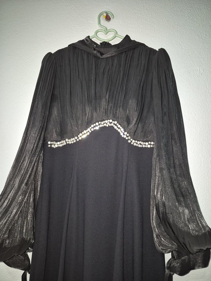 Uzun Siyah Kadın tesettür abiye - Görsel 3