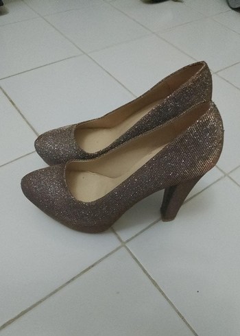 Bej Parlak Yılan Desenli Topuklu Abiye Ayakkabı - Görsel 2