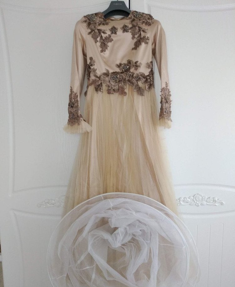 Nakışlı Bej Uzun Abiye Elbise - Görsel 2