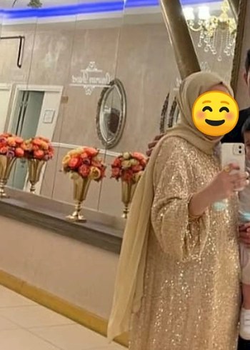 Payet İşlemeli Uzun Drapeli Gold Abiye
40 44 beden arası - Görsel 3