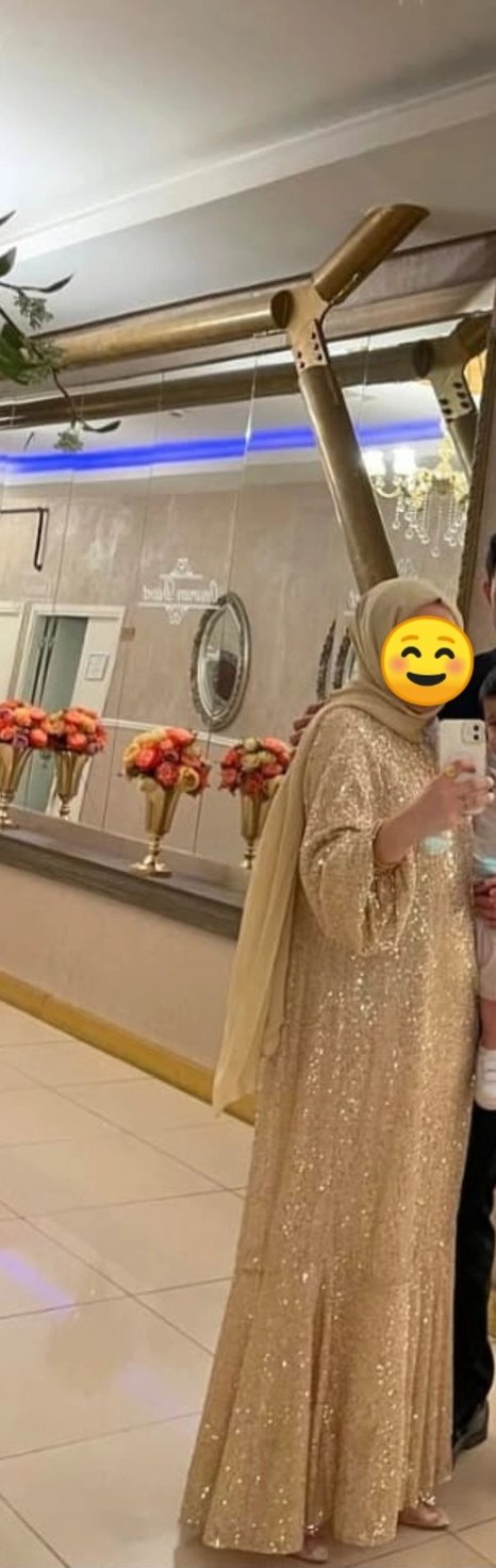 Payet İşlemeli Uzun Drapeli Gold Abiye
40 44 beden arası - Görsel 3