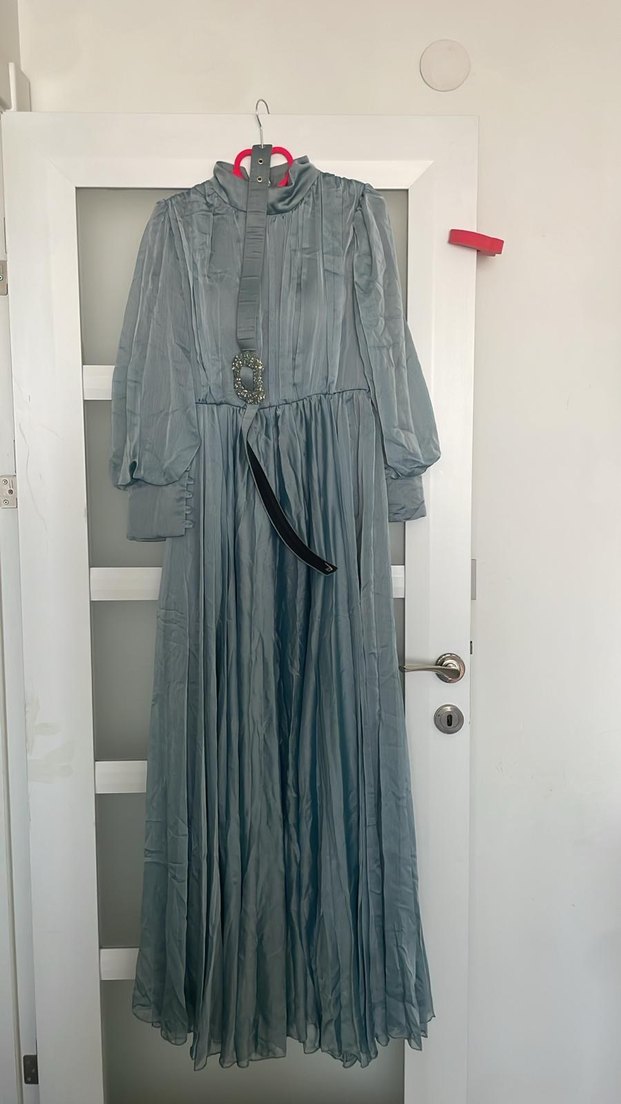 Gri Piliseli Uzun Kadın Abiye Elbise - Görsel 2