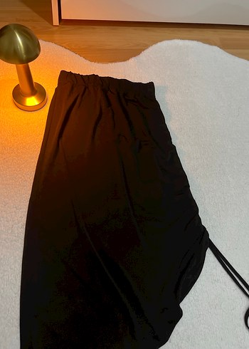 Siyahyandan büzgülü midi Kadın Etek - Görsel 3