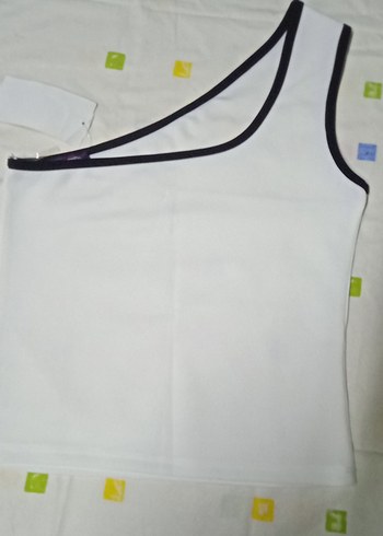 Beyaz Bayan Tek Omuz Atlet - Görsel 4