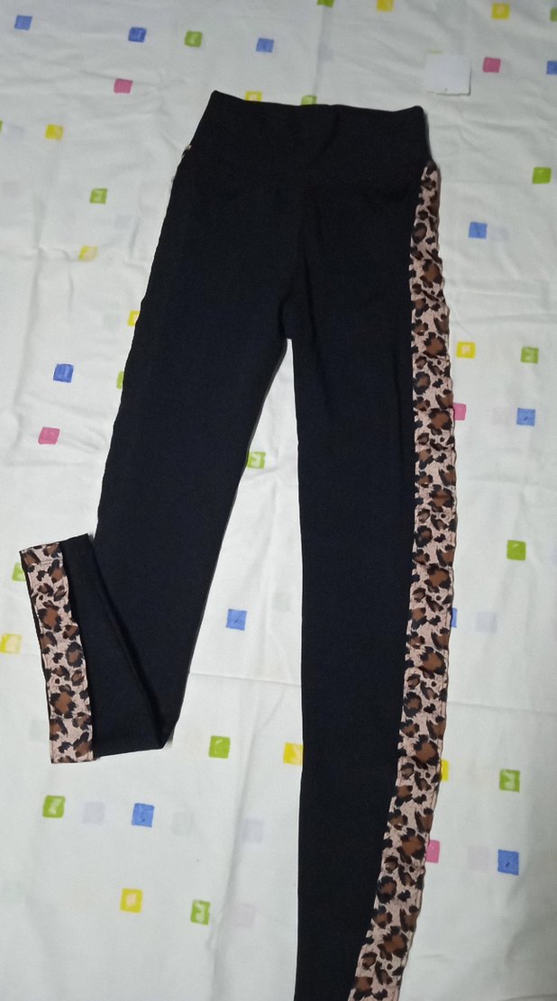 Leopar Desenli Siyah Kadın Tayt - Görsel 3