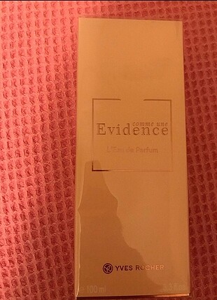 Evidence parfüm