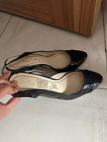 Arkası açık stiletto