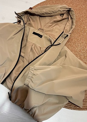 Bej Zara  kadın yağmurluk - Görsel 3