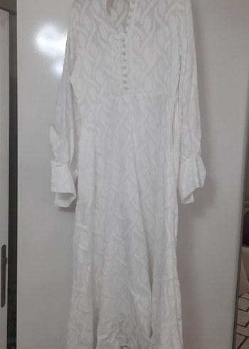 Beyaz Uzun Kollu Elbise - Görsel 2