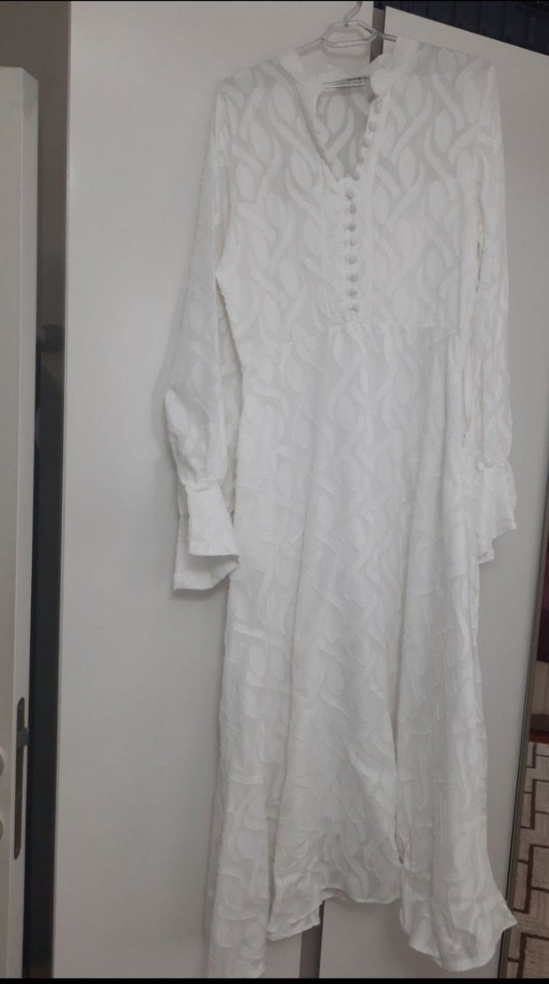 Beyaz Uzun Kollu Elbise - Görsel 3