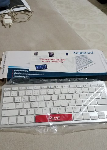 Beyaz Kablosuz Klavye, 10m Menzil, Çoklu Sistem - Görsel 2