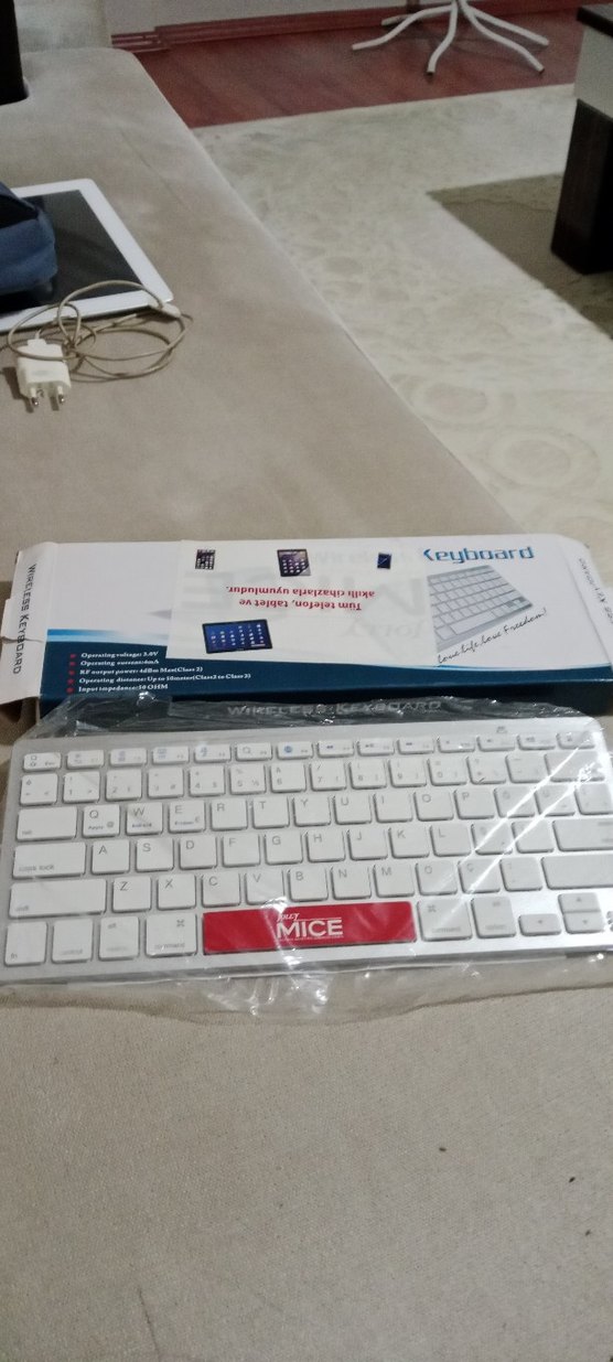 Beyaz Kablosuz Klavye, 10m Menzil, Çoklu Sistem - Görsel 2