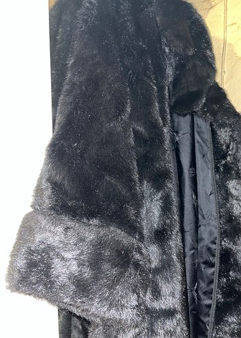 Siyah Kadın Kürk Detaylı Kaban - Görsel 3