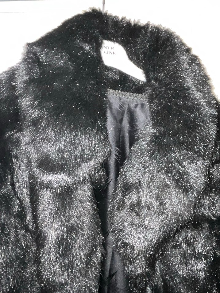 Siyah Kadın Kürk Detaylı Kaban - Görsel 2