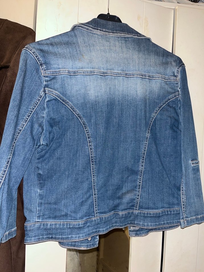 Düğmeli Mavi Kadın Kot Ceket - Görsel 3