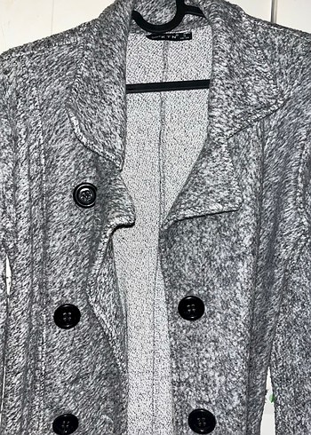 Düğmeli Gri Kaban - Görsel 3