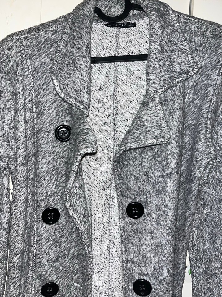 Düğmeli Gri Kaban - Görsel 3