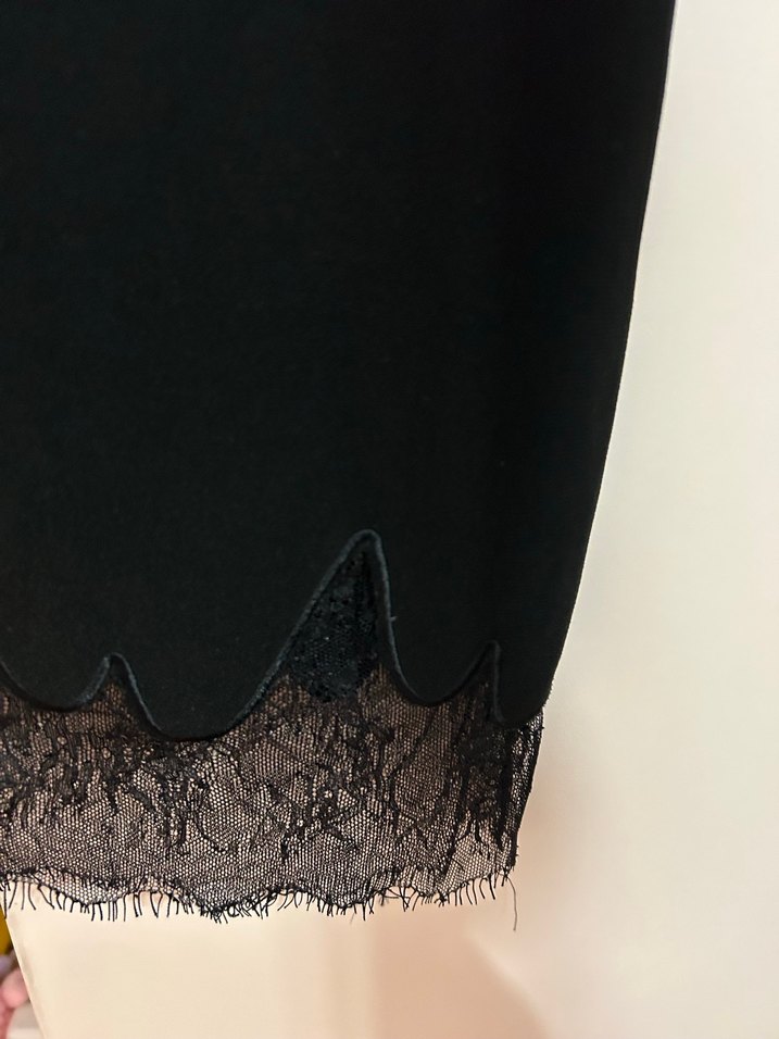 Siyah Dantel Detaylı Midi Siyah Elbise - Görsel 3