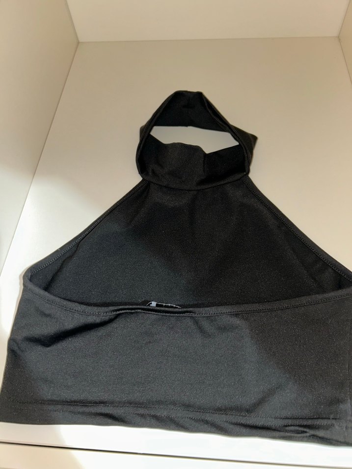 Siyah Yüksek Yakalı Kadın Crop Top - Görsel 4