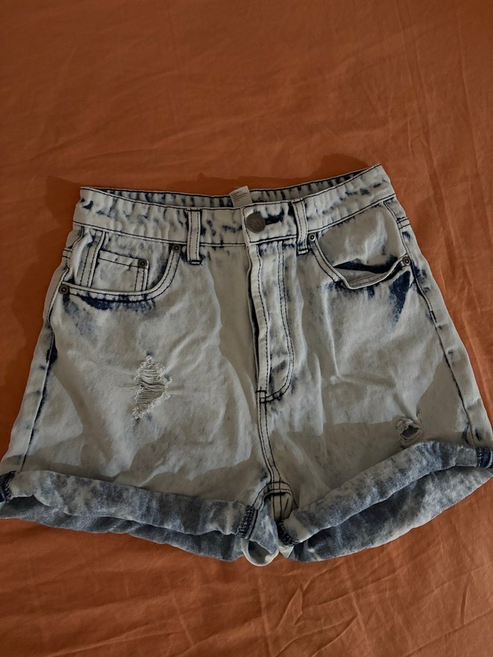 Düğmeli Bağlama Desenli Kadın Kot Şort - Görsel 2