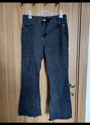 Trendyol & Milla antrasit yuksek bel crop flare jean