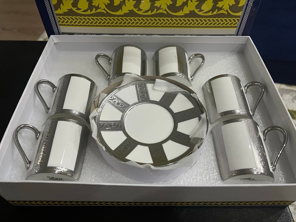 Beyaz ve gri, 6'lı fincan seti ve tabak - Görsel 3