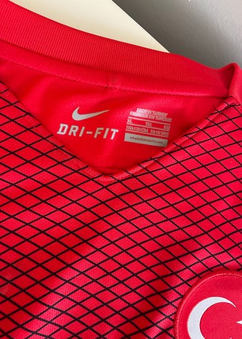 Kırmızı Erkek Bisiklet Yaka Baskılı Tişört - Görsel 3