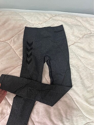 Yeni spor tayt
